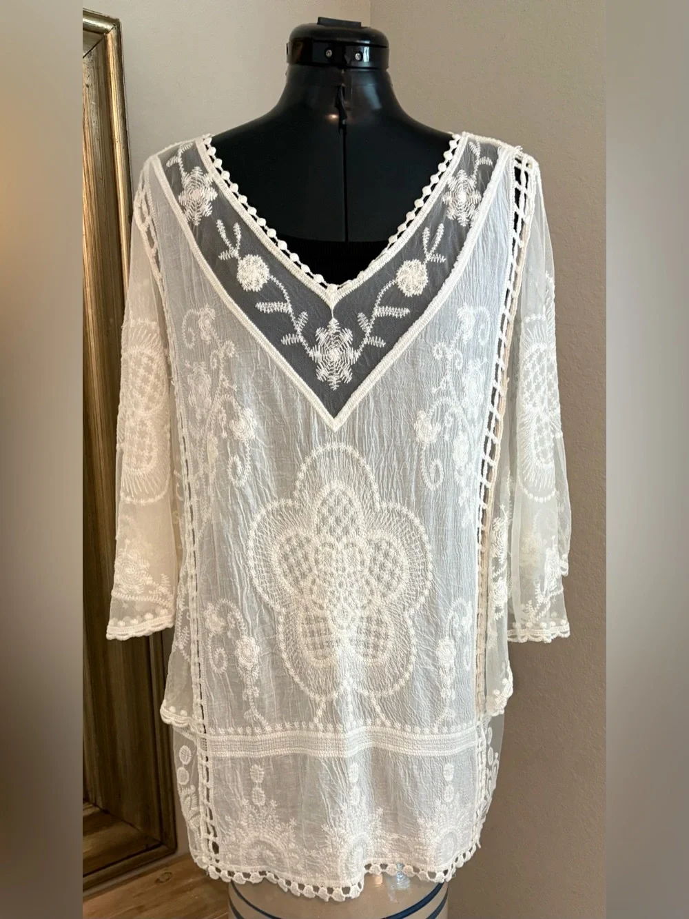 Anne liege Women’s White Embroidered Sheer Boho Tunic Cover Up Top Size L. - Picture 3 of 8
